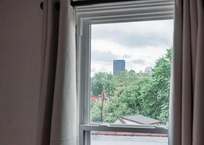 Milk Factory Reno - Amazing Location - Groupstay Apartment Pittsburgh